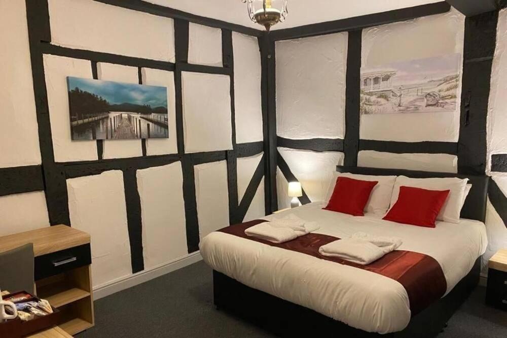 The Bugle Hotel Titchfield エクステリア 写真